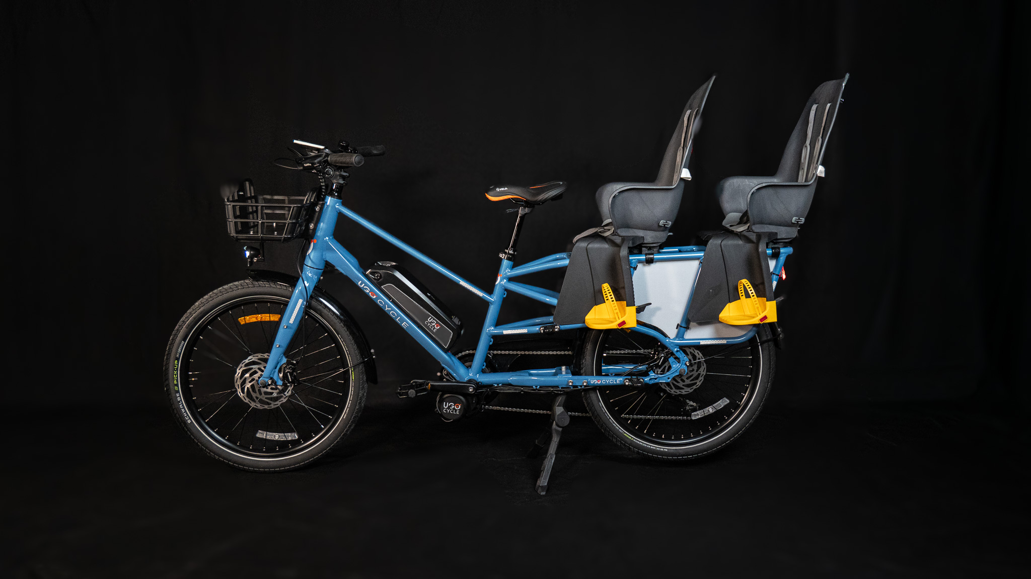 UGO Atlas (droit) : 2 sièges bébés (option), longtail familial robuste. St-Hubert & Mascouche.