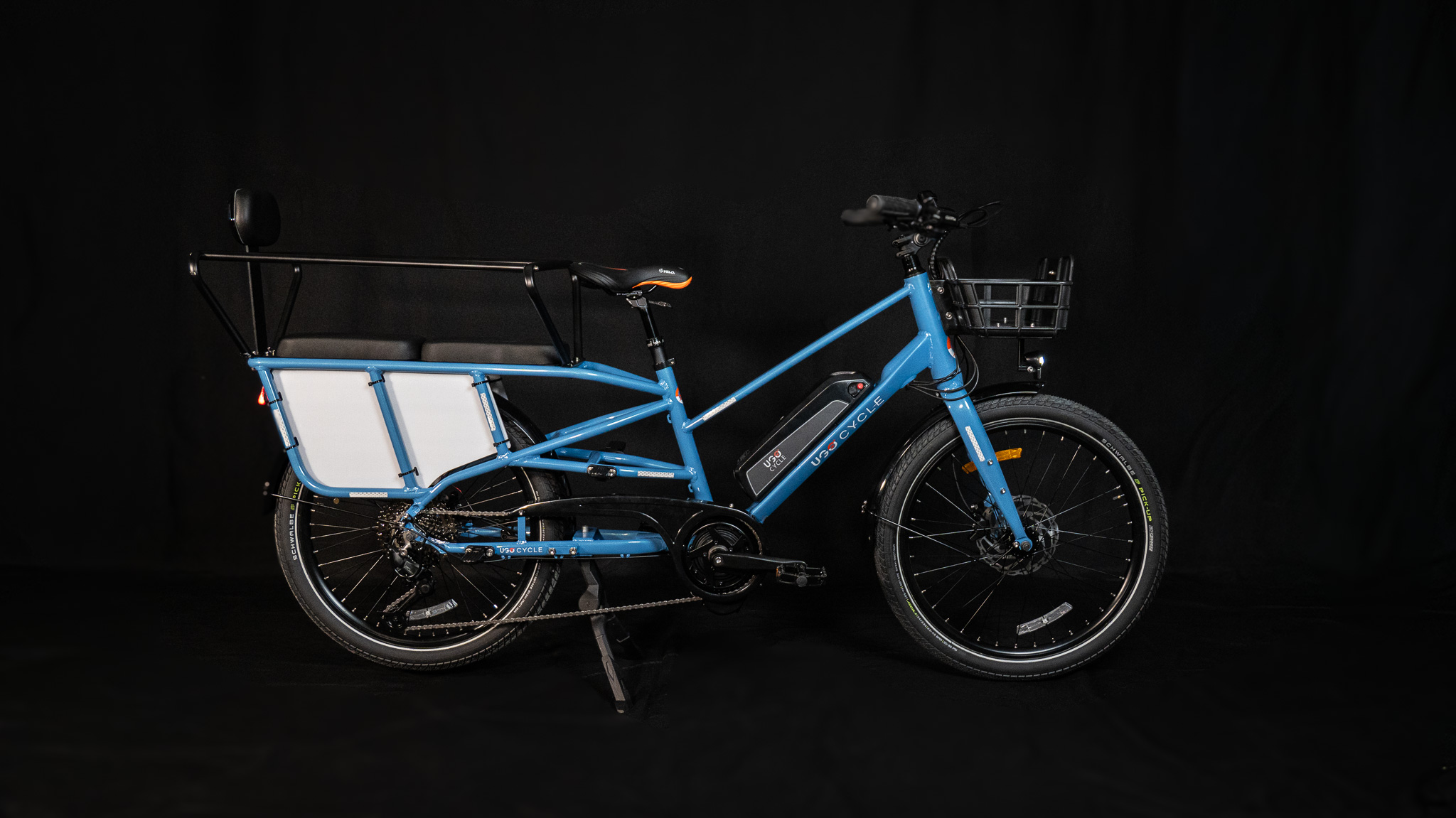 Vélo cargo électrique Longtail UGO Atlas, moteur 120Nm et cadre robuste pour transport familial à Montréal.